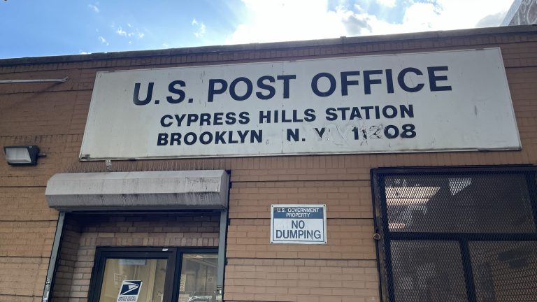 USPS propone subir tarifas postales hasta 4.8% desde julio de 2026