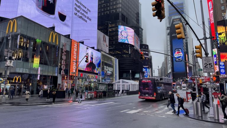 Nueva York pierde miles de empleos en el sector privado y la alcaldía busca revertir la tendencia