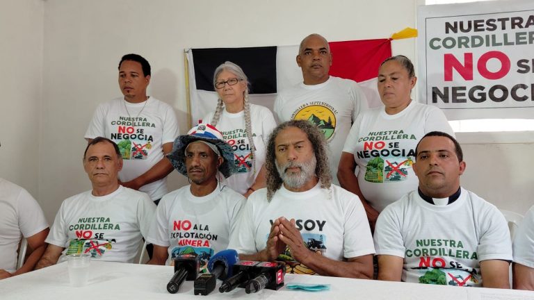 Protestas en RD contra minería y vertedero movilizan a organizaciones sociales