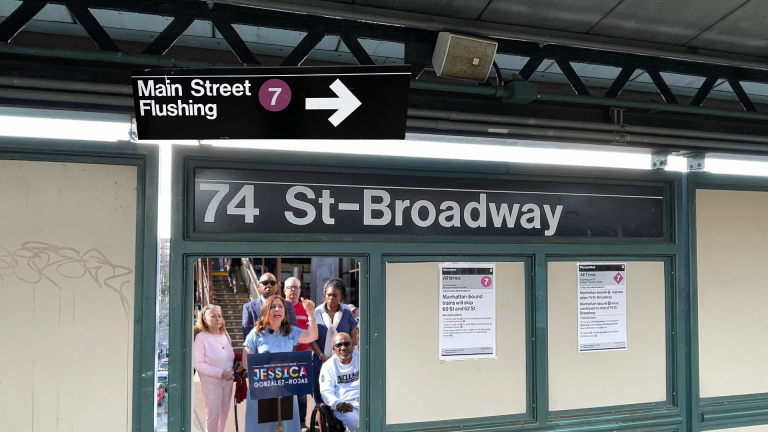 Jessica González impulsa campaña por ascensores en estaciones clave del tren 7 en Queens