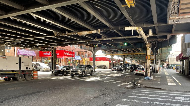 Hombre gravemente herido tras violento ataque en Queens