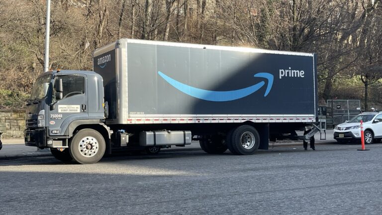 Amazon paga $9 millones por contaminación en Nueva York