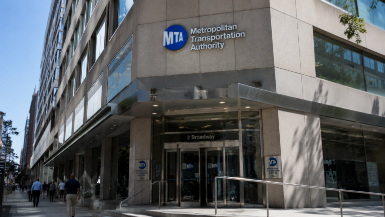 MTA apuesta por la tecnología para reducir las invasiones a las vías del metro