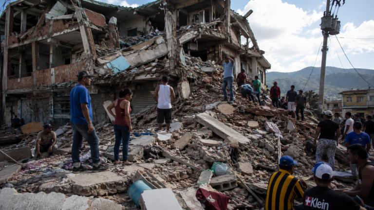 Terremoto en Venezuela deja 589 muertos y más de 3,000 heridos