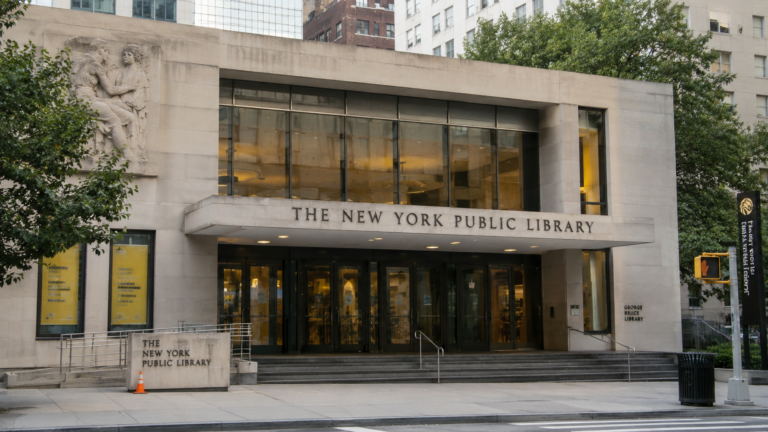 Google dona $3 millones a bibliotecas públicas de Nueva York para impulsar la alfabetización en inteligencia artificial