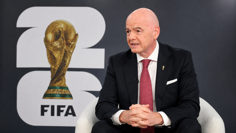 Parlamento Europeo solicita investigar a Gianni Infantino por presuntos vínculos con Donald Trump