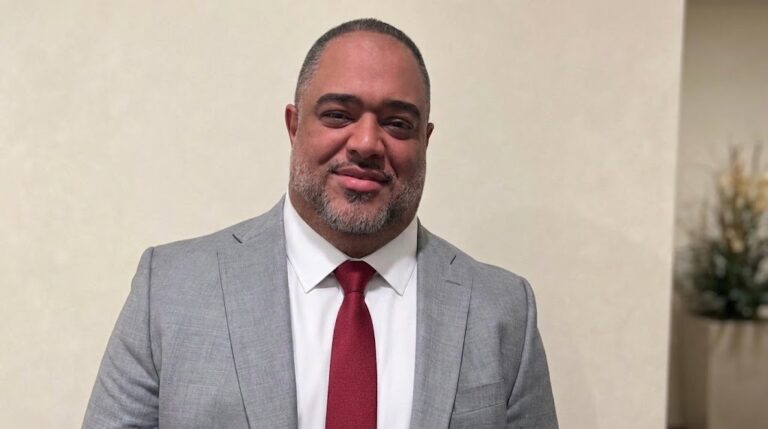 Arrestan a representante dominicano de Massachusetts por fraude de $700,000