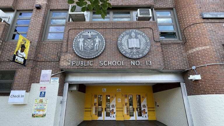 Auditoría revela alta ausencia entre estudiantes suspendidos en las escuelas de Nueva York