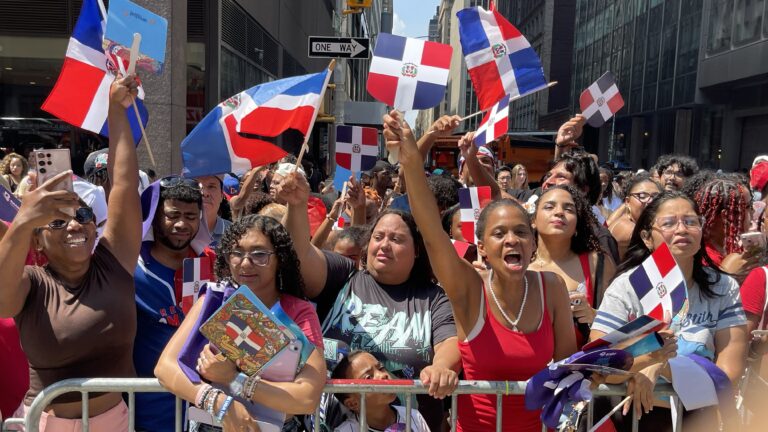 Los dominicanos hicieron vibrar la Avenida de las Américas