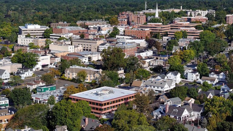 Convocan a un “Día sin inmigrantes” en Connecticut tras redadas de ICE