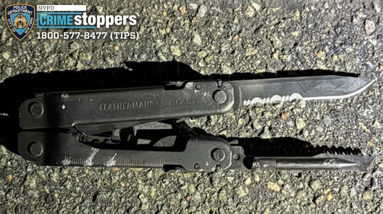 NYPD mata a hombre armado con un cuchillo tras incidente en el Puente de Brooklyn
