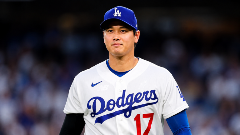 Dodgers evalúan poner a Shohei Ohtani en la lista de lesionados
