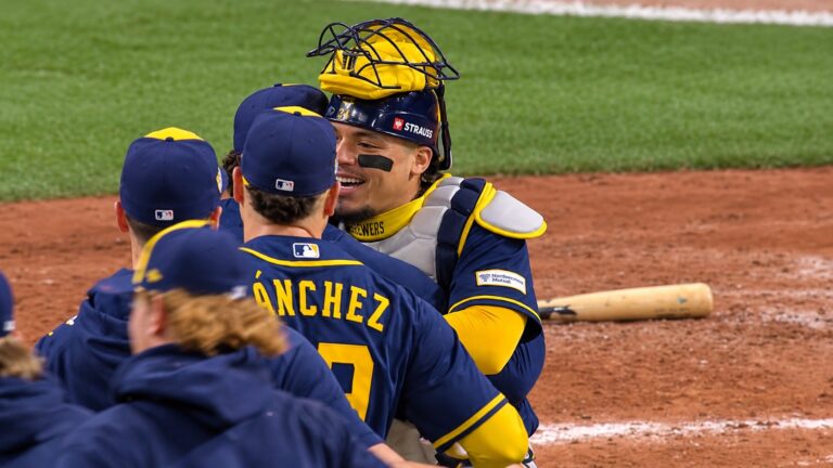 Cerveceros de Milwaukee derrotan a Tampa Bay y conquistan su primera Serie Mundial